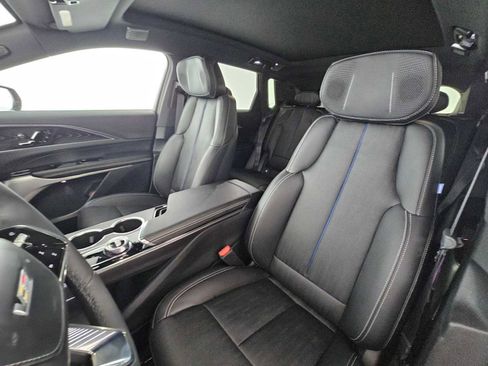 New 2026 Cadillac Lyriq V image 21