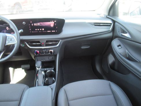 Used 2024 Buick Encore GX Preferred FWD image 15
