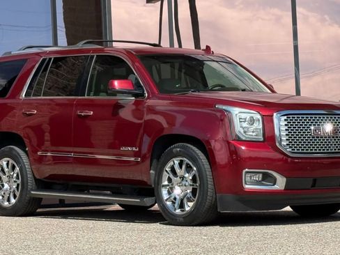 Used 2016 GMC Yukon Denali w/ Open Road Package image 17