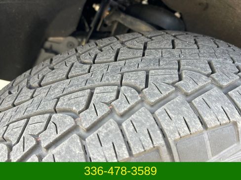 Used 2025 Ford Expedition Active RWD image 31
