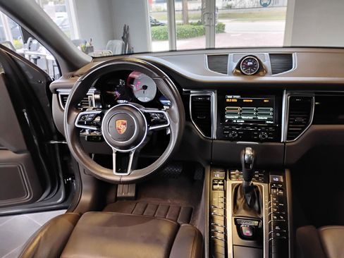 Used 2016 Porsche Macan S AWD/4WD image 22