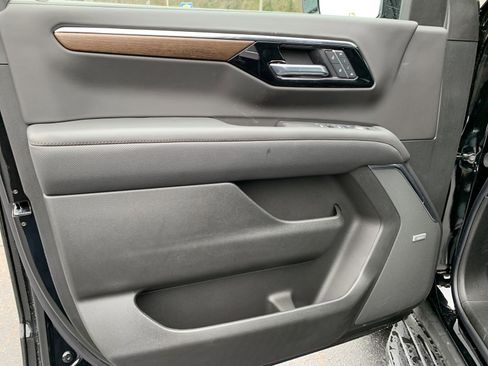 New 2025 Chevrolet Tahoe High Country w/ Sun And Tow Package image 8