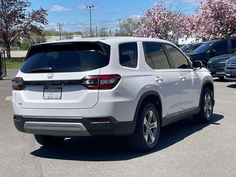 Certified 2025 Honda Pilot EX-L image 5