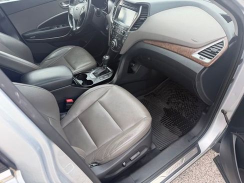 Used 2018 Hyundai Santa Fe Limited image 32