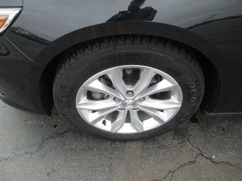 Used 2019 Chevrolet Malibu LT w/ Leather Package image 13