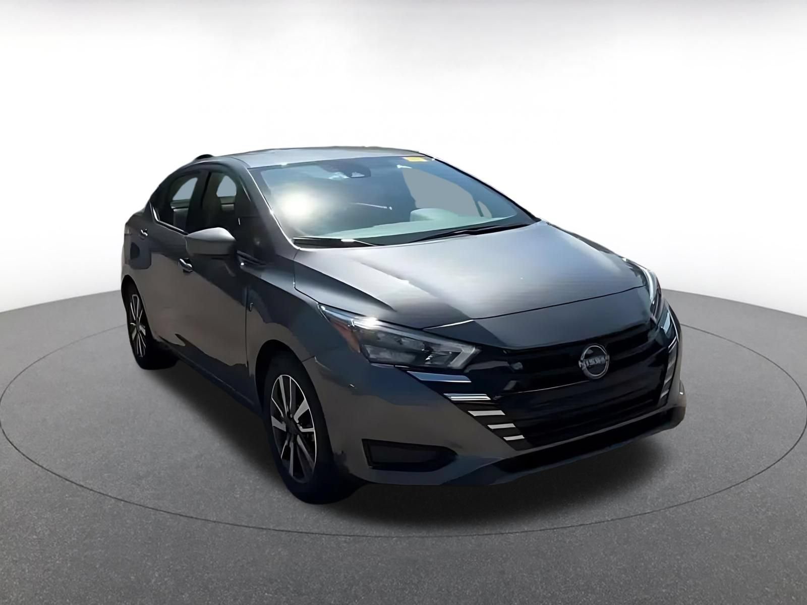 Used 2025 Nissan Versa SV FWD image 3