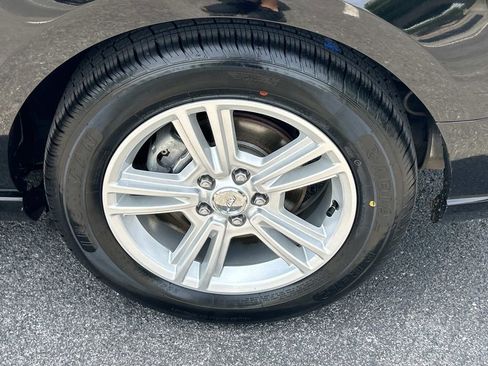 Used 2014 Ford Mustang Coupe RWD image 13