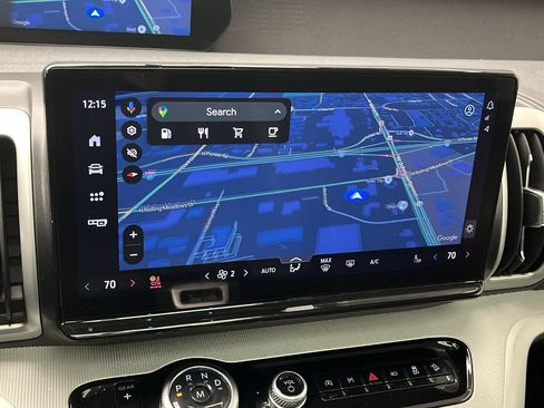 Used 2025 Ford Expedition Active image 5