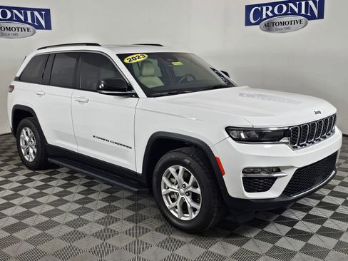 Used 2023 Jeep Grand Cherokee Limited image 7