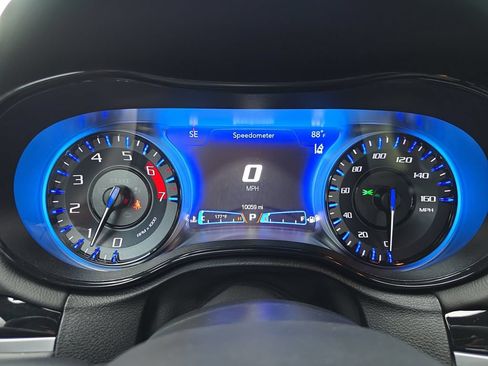 Used 2023 Chrysler 300 C RWD image 37