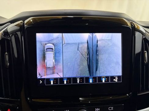 Used 2021 Chevrolet Traverse LT w/ LT Premium Package AWD/4WD image 82