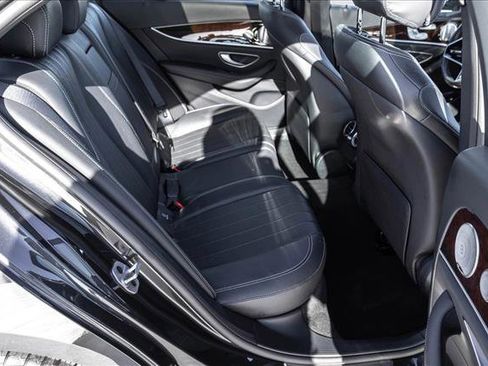 Used 2021 Mercedes-Benz E 350 4MATIC Sedan image 24