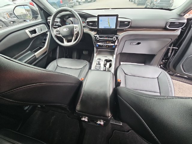 Used 2024 Ford Explorer Limited AWD/4WD image 23