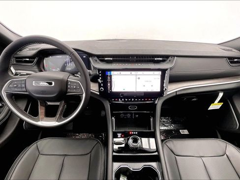 New 2027 Jeep Grand Cherokee Limited AWD/4WD image 5
