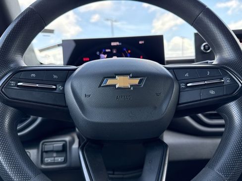 Used 2024 Chevrolet Silverado EV W/T AWD/4WD image 18