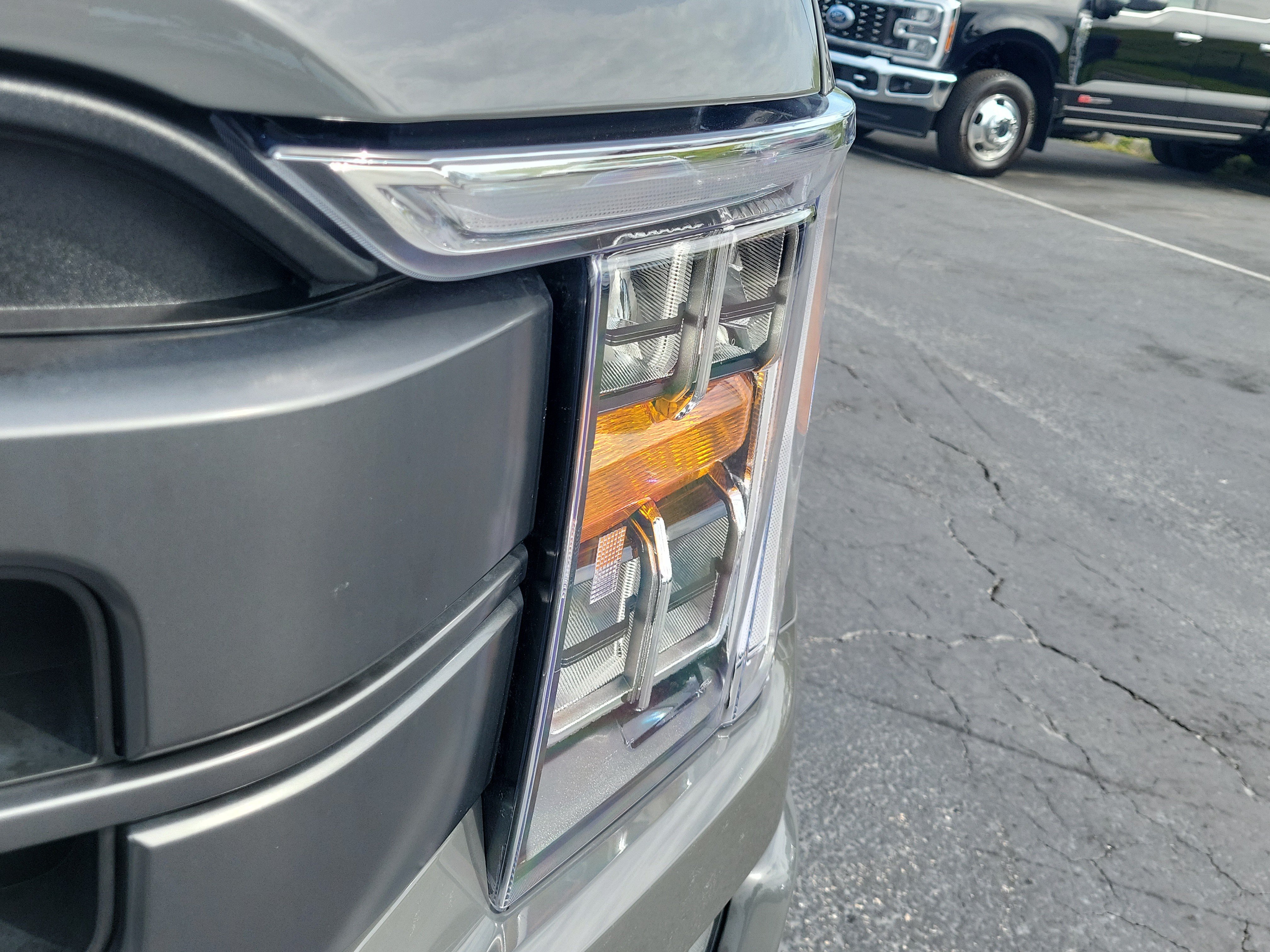 Used 2021 Ford F150 Lariat RWD image 3