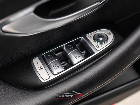 Used 2018 Mercedes-Benz E 300 4MATIC w/ Premium 1 Package image 39