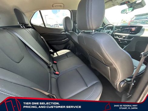Used 2025 Buick Encore GX Sport Touring FWD image 17