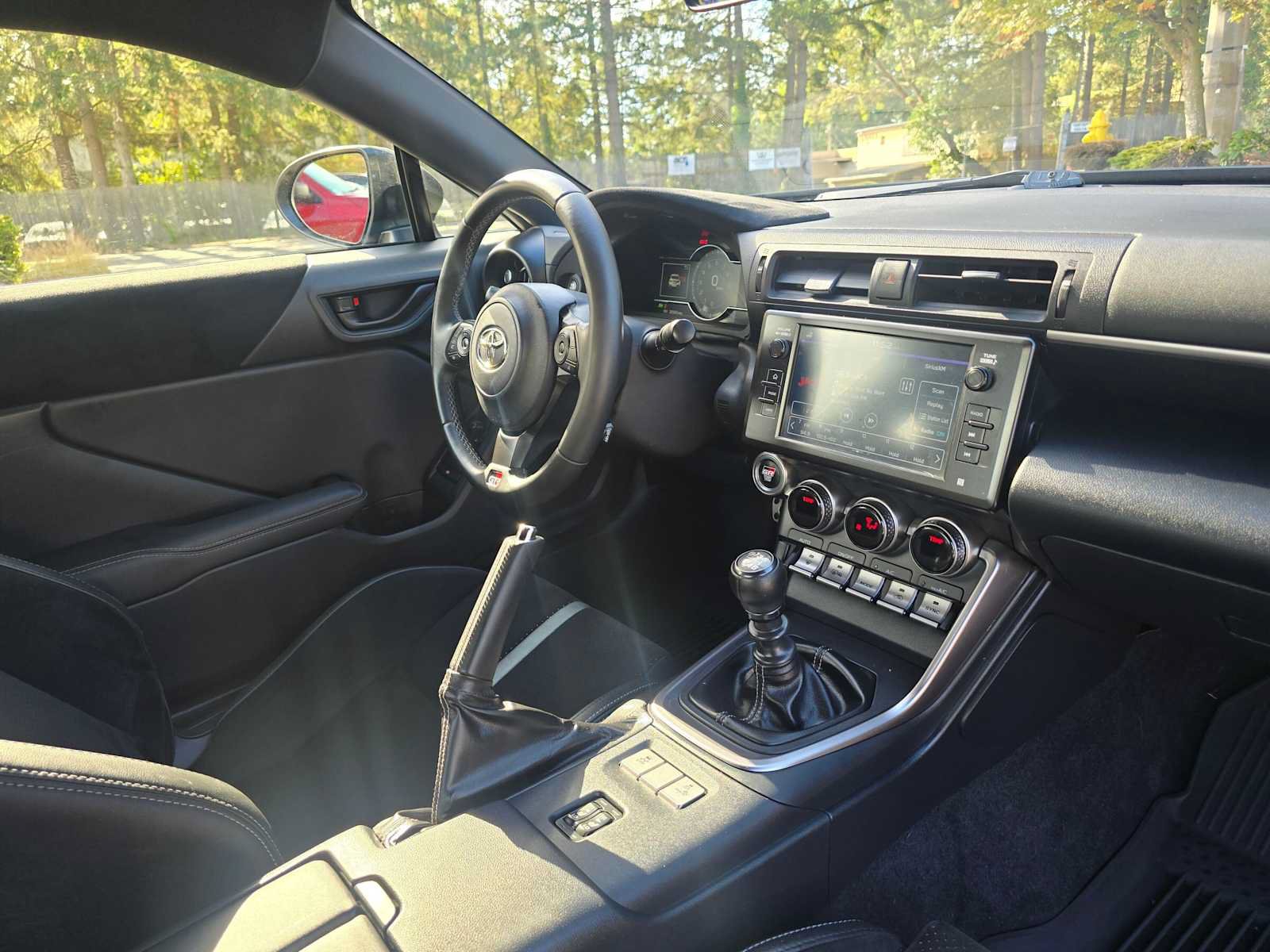 Used 2023 Toyota GR86 Premium w/ ALL Weather Mat Package (TMS) RWD image 10