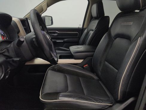 Used 2019 RAM 1500 Laramie AWD/4WD image 17