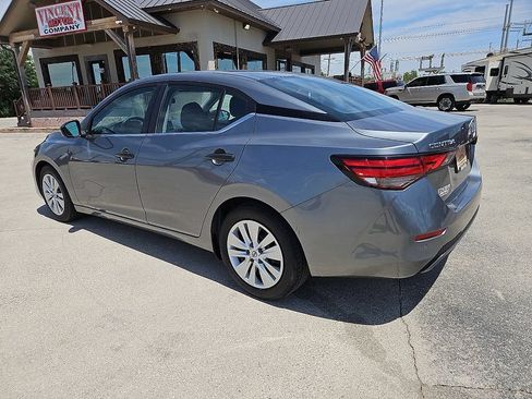 Used 2024 Nissan Sentra S FWD image 4