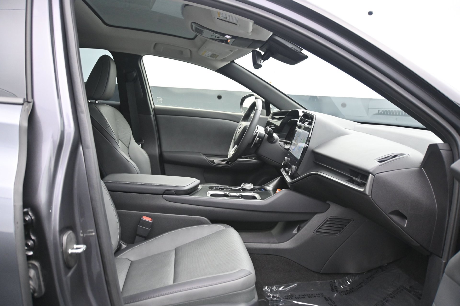 Used 2025 Lexus RZ 300e w/ Accessory Package (2T) FWD image 13