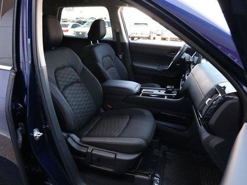 Used 2025 Nissan Pathfinder SV FWD image 28