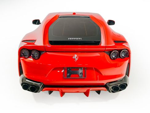 Used 2018 Ferrari 812 Superfast RWD image 7