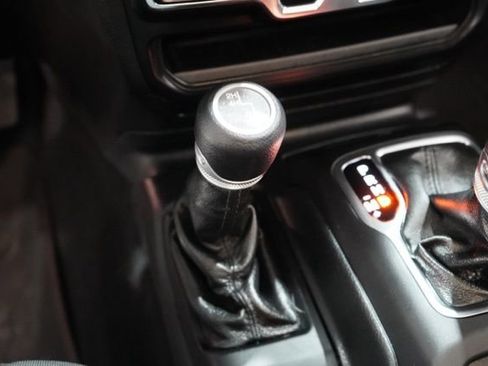 Used 2021 Jeep Wrangler Unlimited Sport image 29