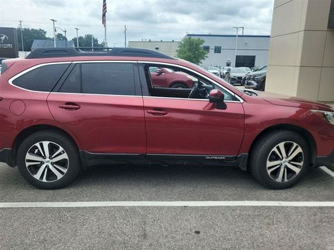 Used 2019 Subaru Outback 2.5i Limited w/ Popular Package #2 AWD/4WD image 3
