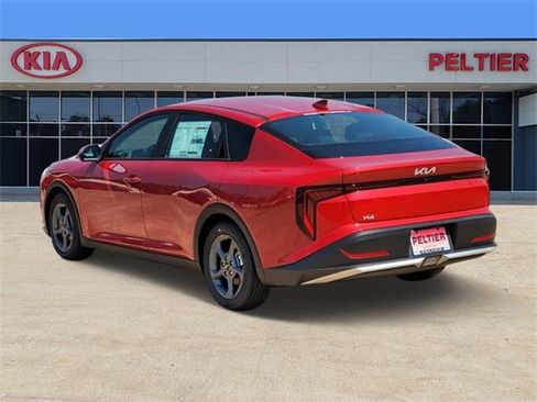Used 2025 Kia K4 LXS image 3