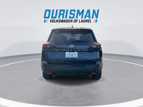 Used 2025 Nissan Rogue SV AWD/4WD image 7