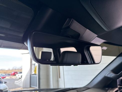 Used 2025 Toyota Tundra Limited image 35