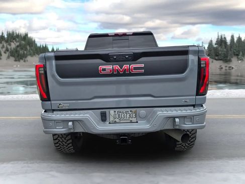 Used 2024 GMC Sierra 2500 AT4X w/ AT4X AEV Edition AWD/4WD image 4