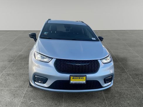 New 2026 Chrysler Pacifica Select image 8