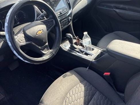 Used 2018 Chevrolet Equinox LT w/ LT Infotainment Plus Package image 15