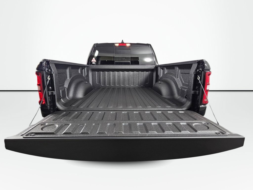 New 2026 RAM 1500 Express AWD/4WD image 18