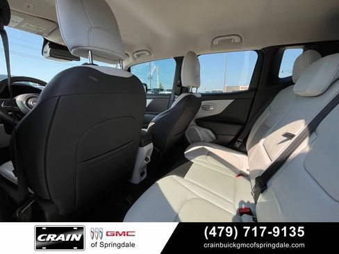 Used 2022 Jeep Renegade Limited AWD/4WD image 28
