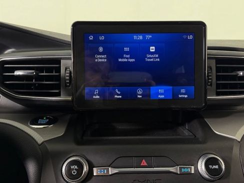 Used 2020 Ford Explorer XLT w/ Equipment Group 202A AWD/4WD image 22