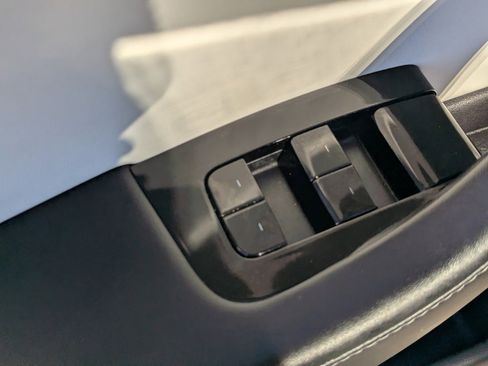 Used 2019 Tesla Model 3 Long Range image 31