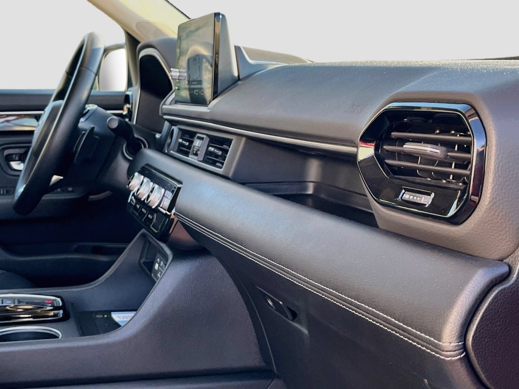 Used 2025 Honda Pilot Touring image 33