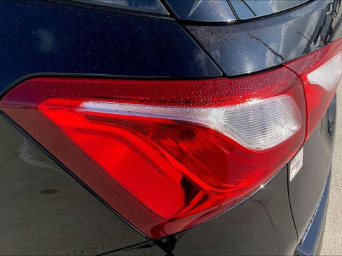 Used 2020 Chevrolet Equinox LS image 27