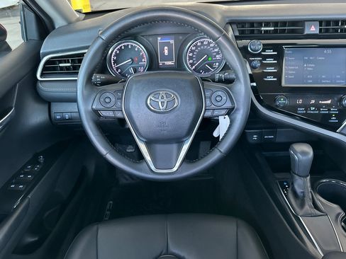 Certified 2018 Toyota Camry SE FWD image 13