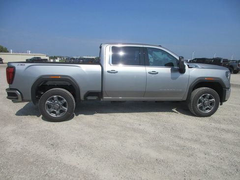 New 2026 GMC Sierra 2500 SLE w/ SLE Value Package; AWD/4WD image 3