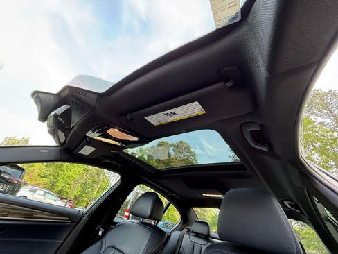 Used 2018 BMW 530i w/ Premium Package image 56