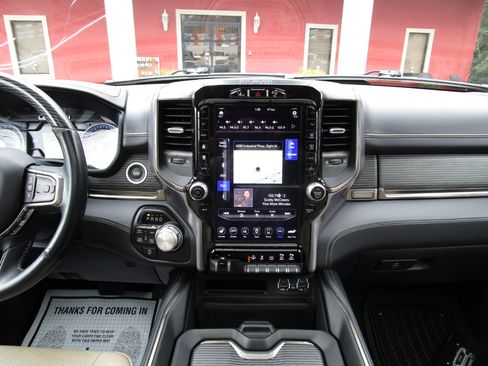 Used 2021 RAM 1500 Limited image 8