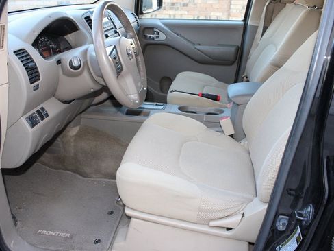 Used 2011 Nissan Frontier SV w/ SV Premium Utility Pkg image 14