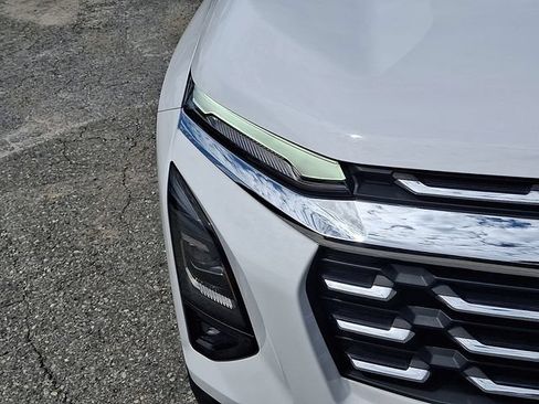 Used 2026 Chevrolet Equinox LT w/ Safety and Technology Package AWD/4WD image 24