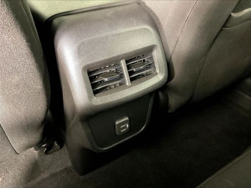 Used 2019 Chevrolet Equinox LT FWD image 10