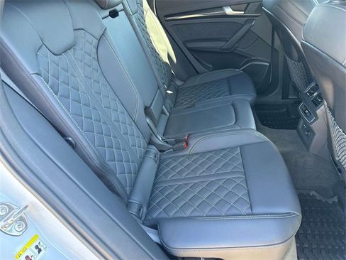 Used 2024 Audi SQ5 Premium Plus image 12